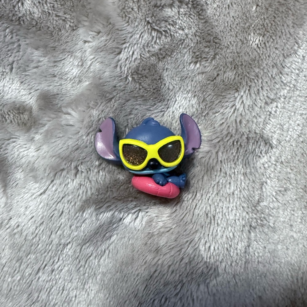 Disney Doorables Let’s Party! Pool Party Stitch from Lilo & Stitch